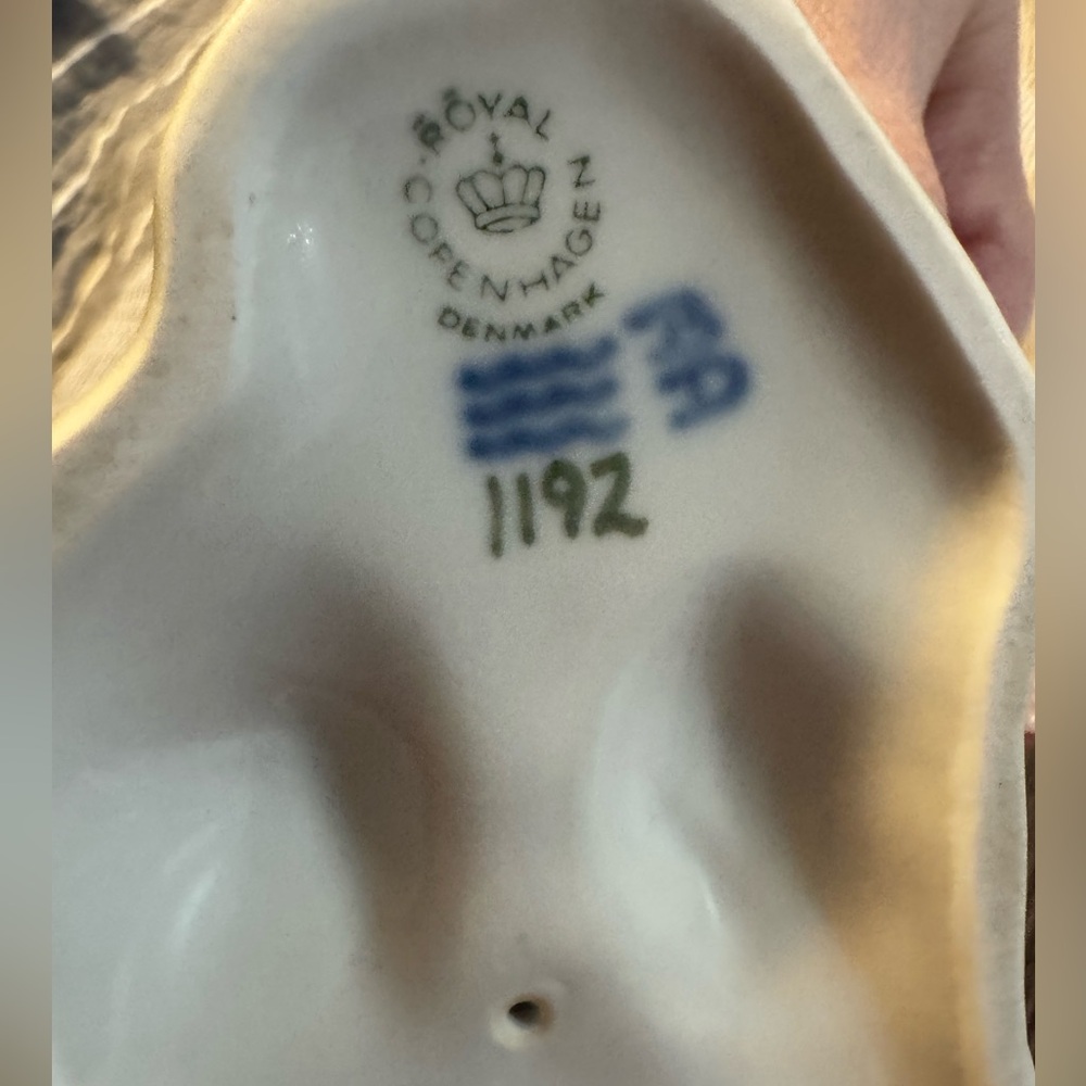 Vintage Royal Copenhagen Duck Porcelain Figurine, Marked 1192 - Picture 7 of 8
